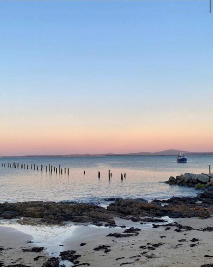 Bridport Bay Inn المظهر الخارجي الصورة